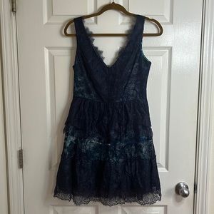 BCBG Maxazria Navy lace cocktail dress! Size 6